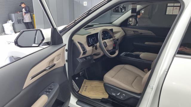 Kia EV5 — interior