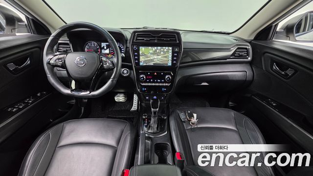 KG Mobility Tivoli — interior