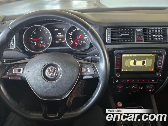 Volkswagen Jetta — interior