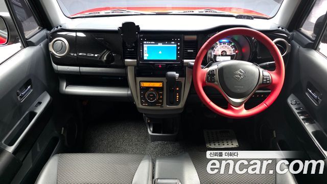 Suzuki Hustler — interior