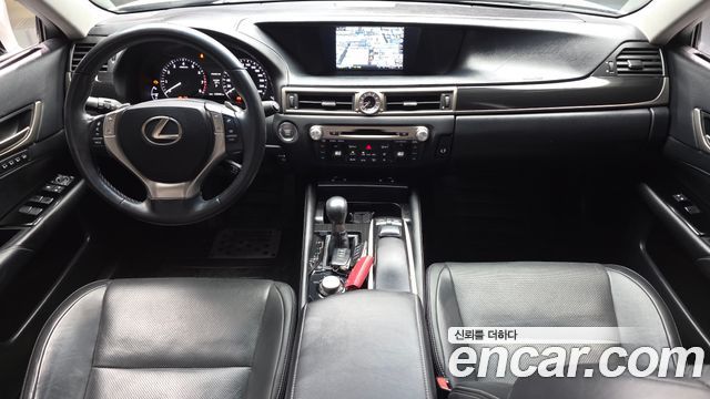 Lexus GS — interior