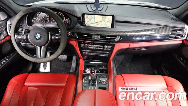 BMW X6 M — interior
