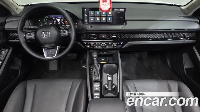 Honda Accord — interior