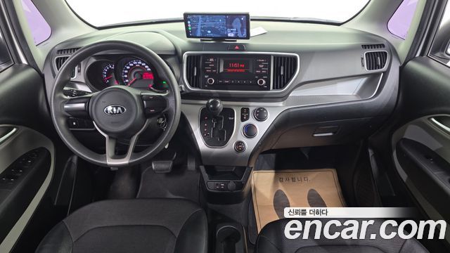 Kia Ray — interior