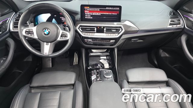 BMW X4 — interior