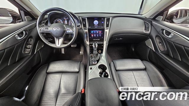 Infiniti Q50 — interior