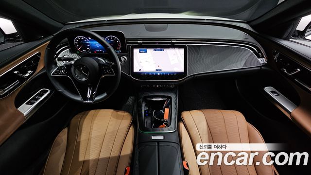 Mercedes-Benz E-Class — interior