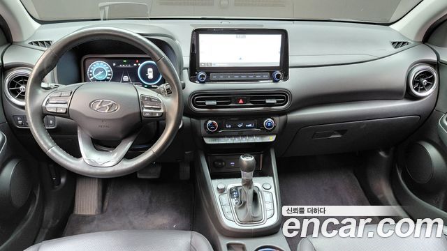 Hyundai Kona — interior