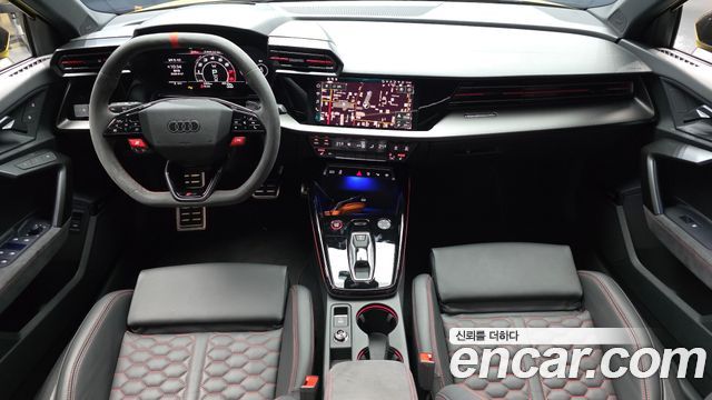 Audi RS3 — interior