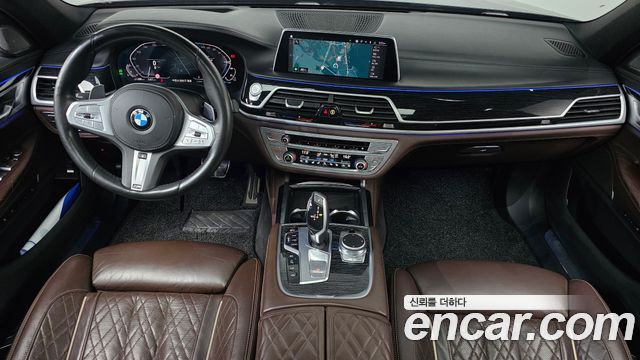 BMW 7 Series — interior