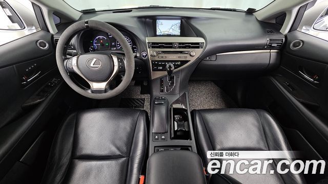 Lexus RX — interior