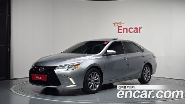 Toyota Camry — exterior