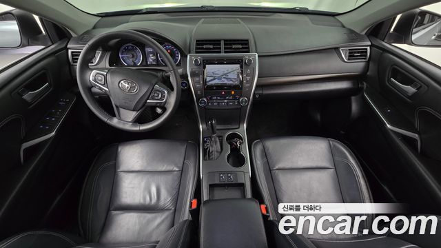 Toyota Camry — interior
