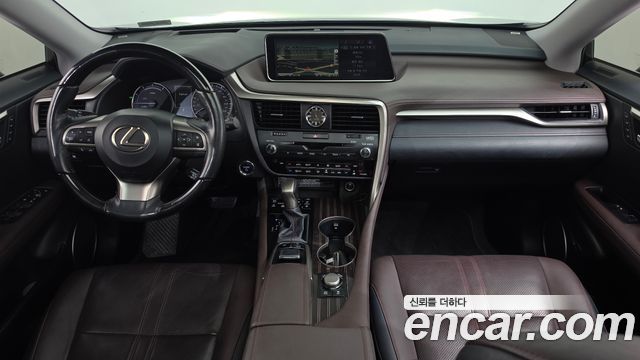 Lexus RX — interior
