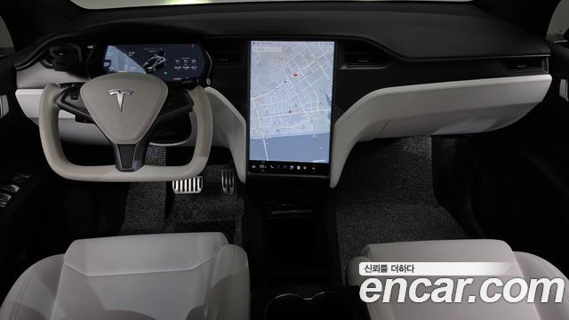 Tesla Model X — interior