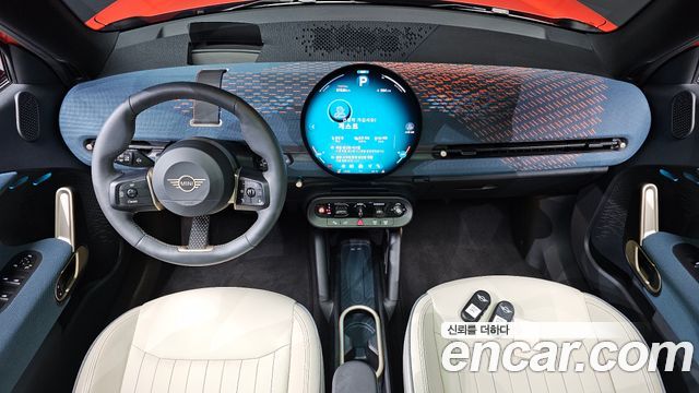 MINI Aceman — interior