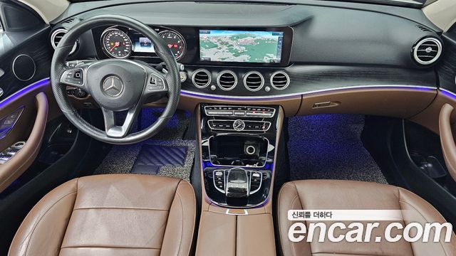 Mercedes-Benz E-Class — interior
