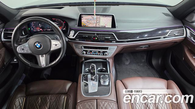 BMW 7 Series — interior
