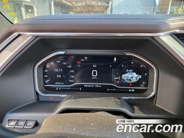 GMC Sierra — interior