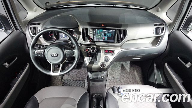 Kia Ray — interior