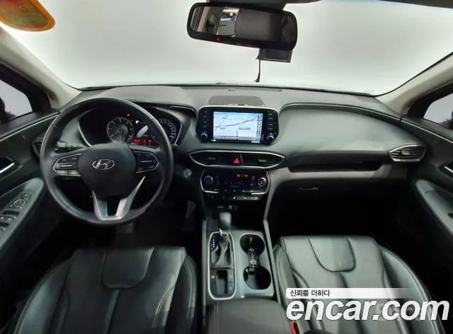 Hyundai Santa Fe — interior