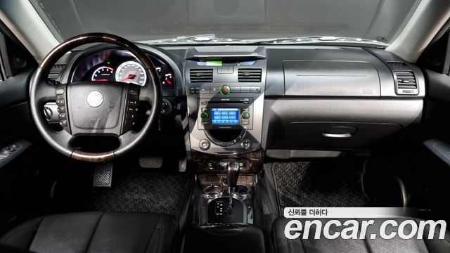 KG Mobility Rexton — interior