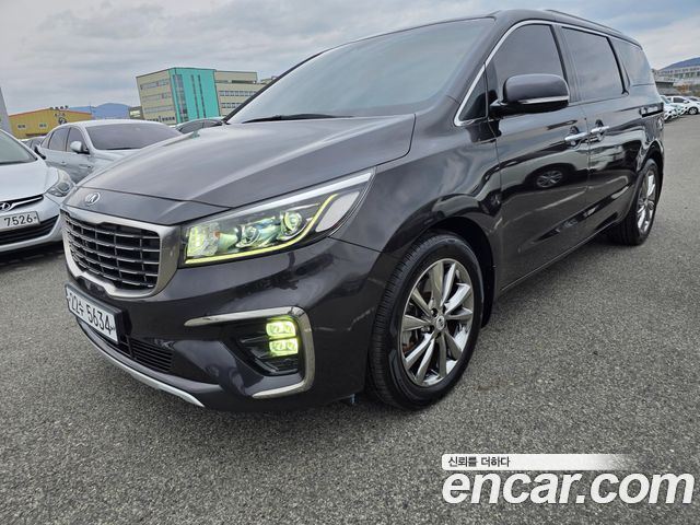 Kia Carnival — exterior