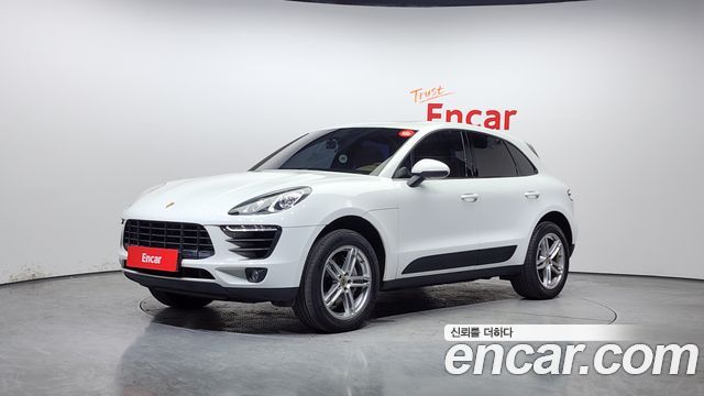 Porsche Macan — exterior