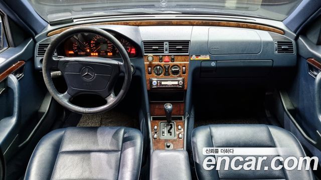 Mercedes-Benz C-Class — interior