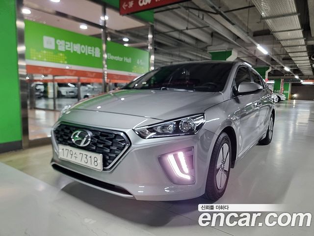 Hyundai Ioniq