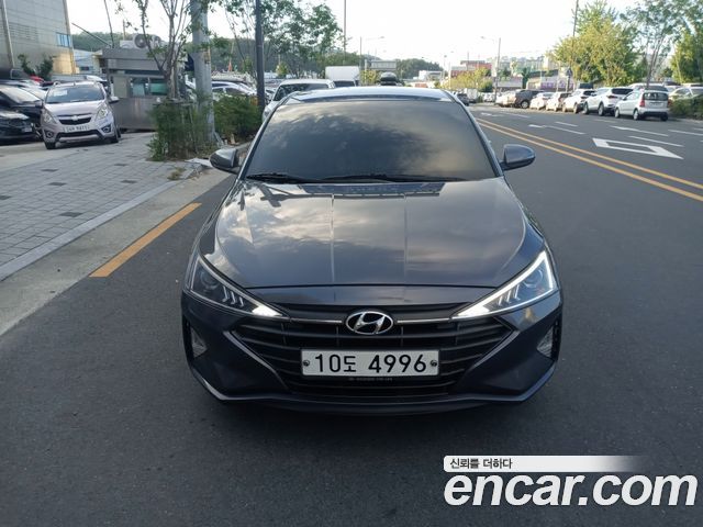 Hyundai Avante — exterior