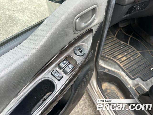 Hyundai Starex — interior