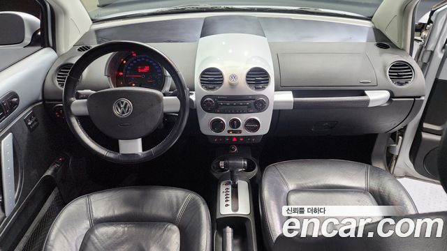 Volkswagen Beetle — interior