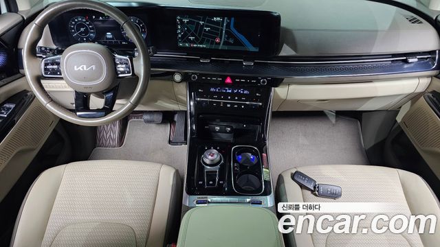 Kia Carnival — interior