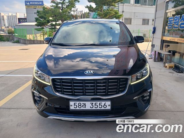 Kia Carnival — exterior
