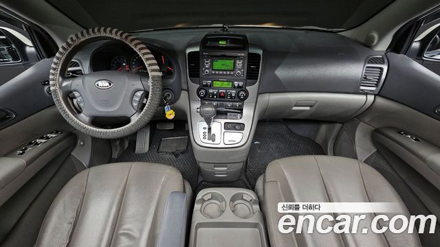 Kia Carnival — interior