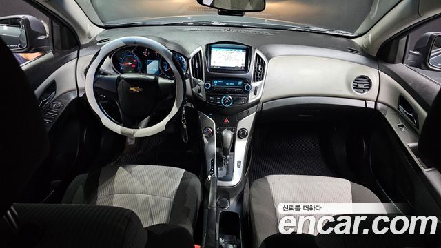 Chevrolet Korea Cruze — interior
