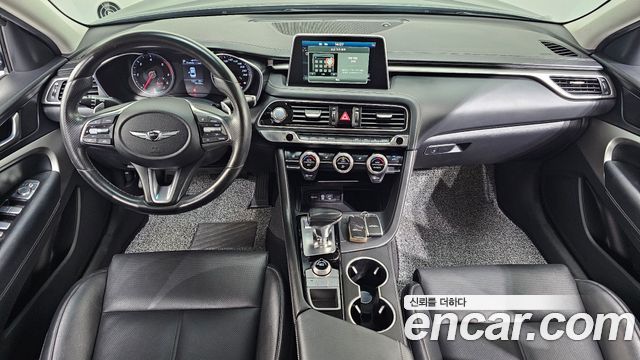 Genesis G70 — interior