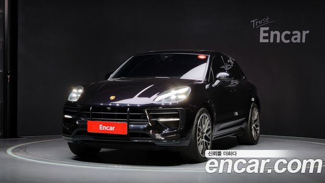 Porsche Macan — exterior