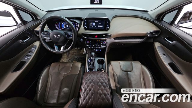 Hyundai Santa Fe — interior