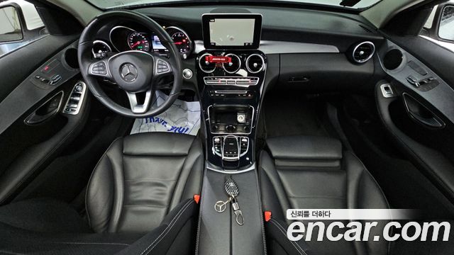 Mercedes-Benz C-Class — interior