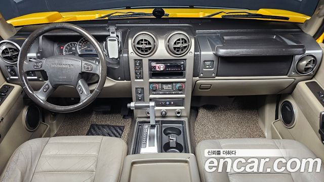 Hummer H2 — interior