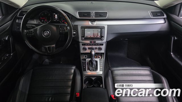 Volkswagen CC — interior