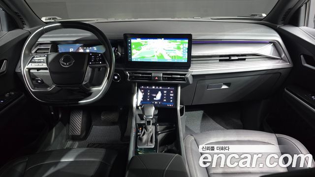 KG Mobility Torres — interior