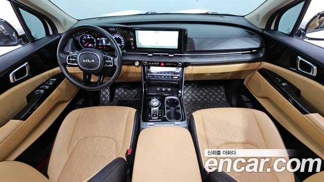 Kia Carnival — interior