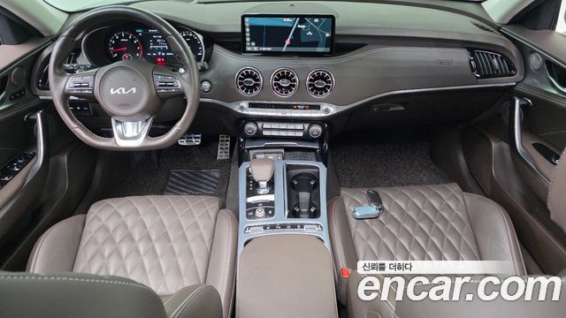 Kia Stinger — interior