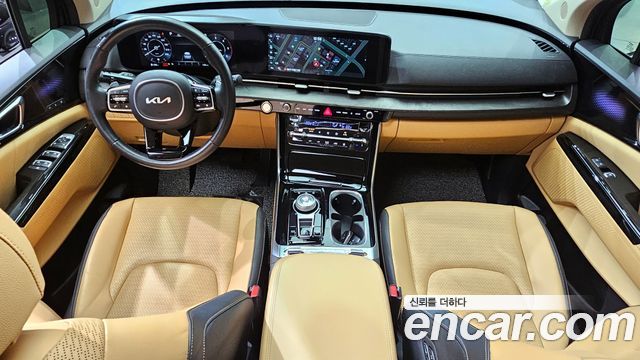 Kia Carnival — interior