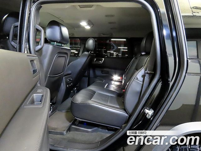 Hummer H2 — interior