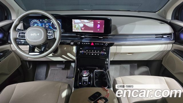 Kia Carnival — interior