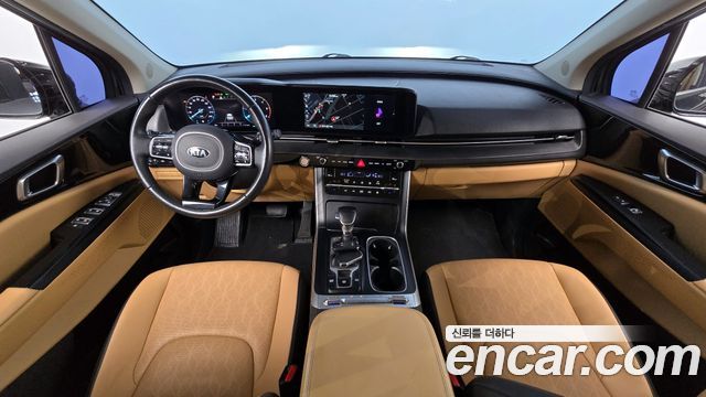Kia Carnival — interior